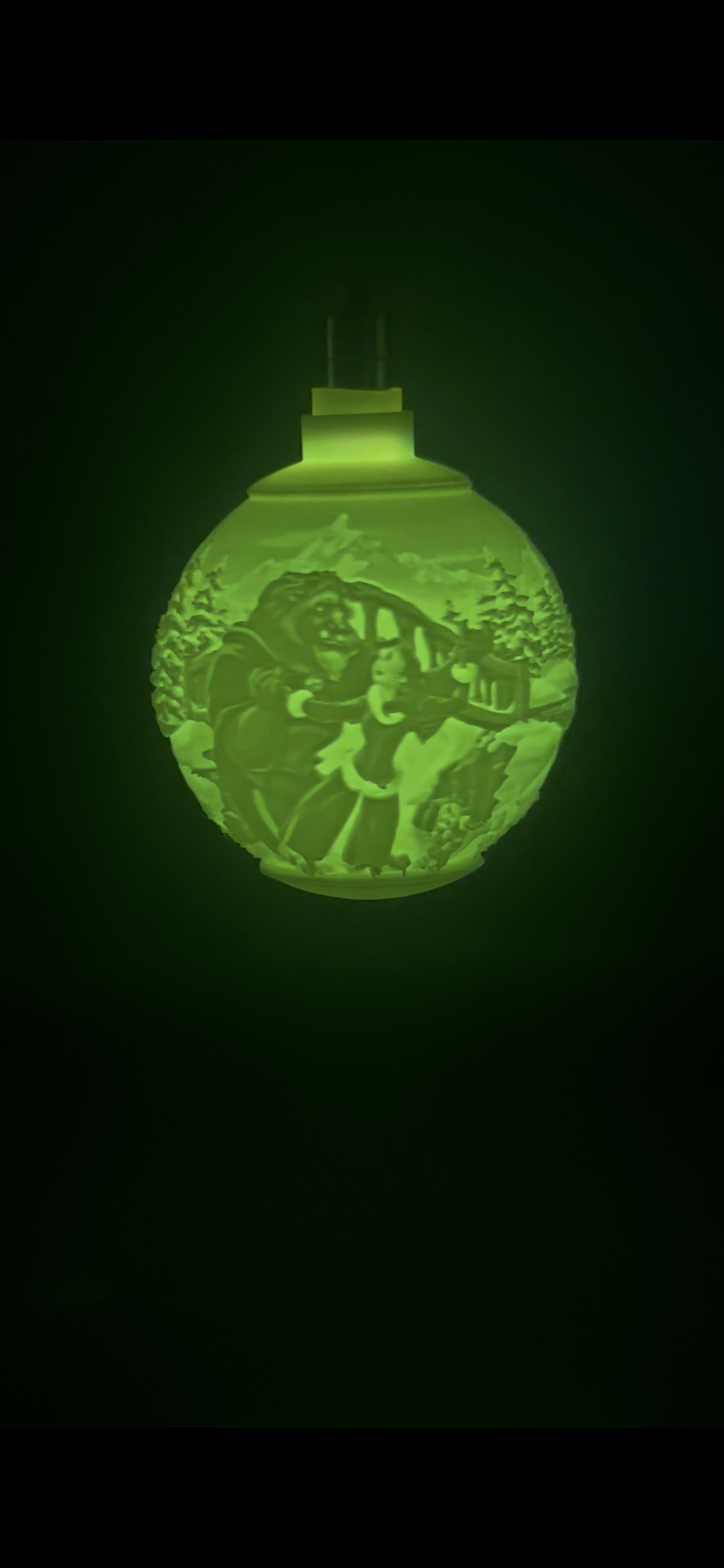 🌹👑 Boule Lumineuse La Belle et la Bête – Magie, Amour & Lumière Enchantée ✨🎄 – Image 2